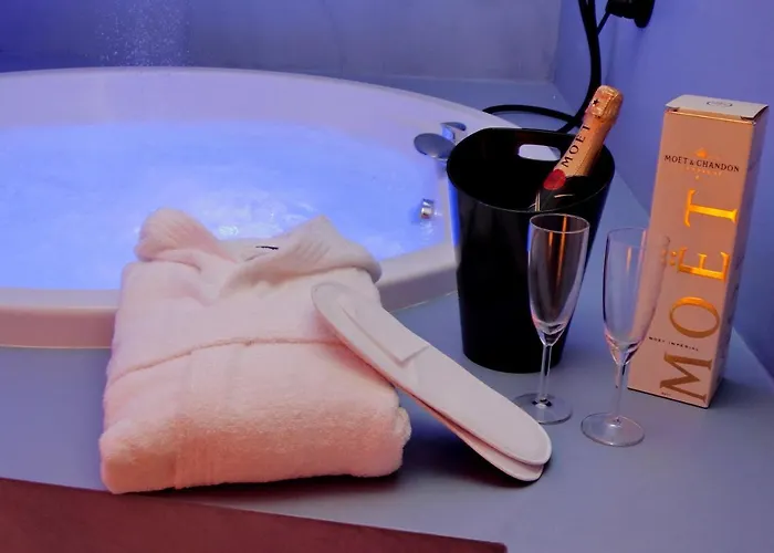 Daire Luxury Wellness With Jacuzzi & Free Parking