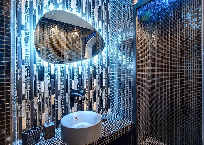 Luxury Wellness With Jacuzzi & Free Parking Daire