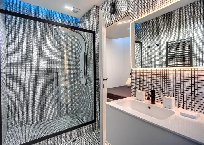 Daire Luxury Wellness With Jacuzzi & Free Parking Roma