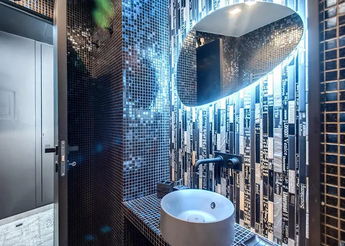 Luxury Wellness With Jacuzzi & Free Parking * Roma